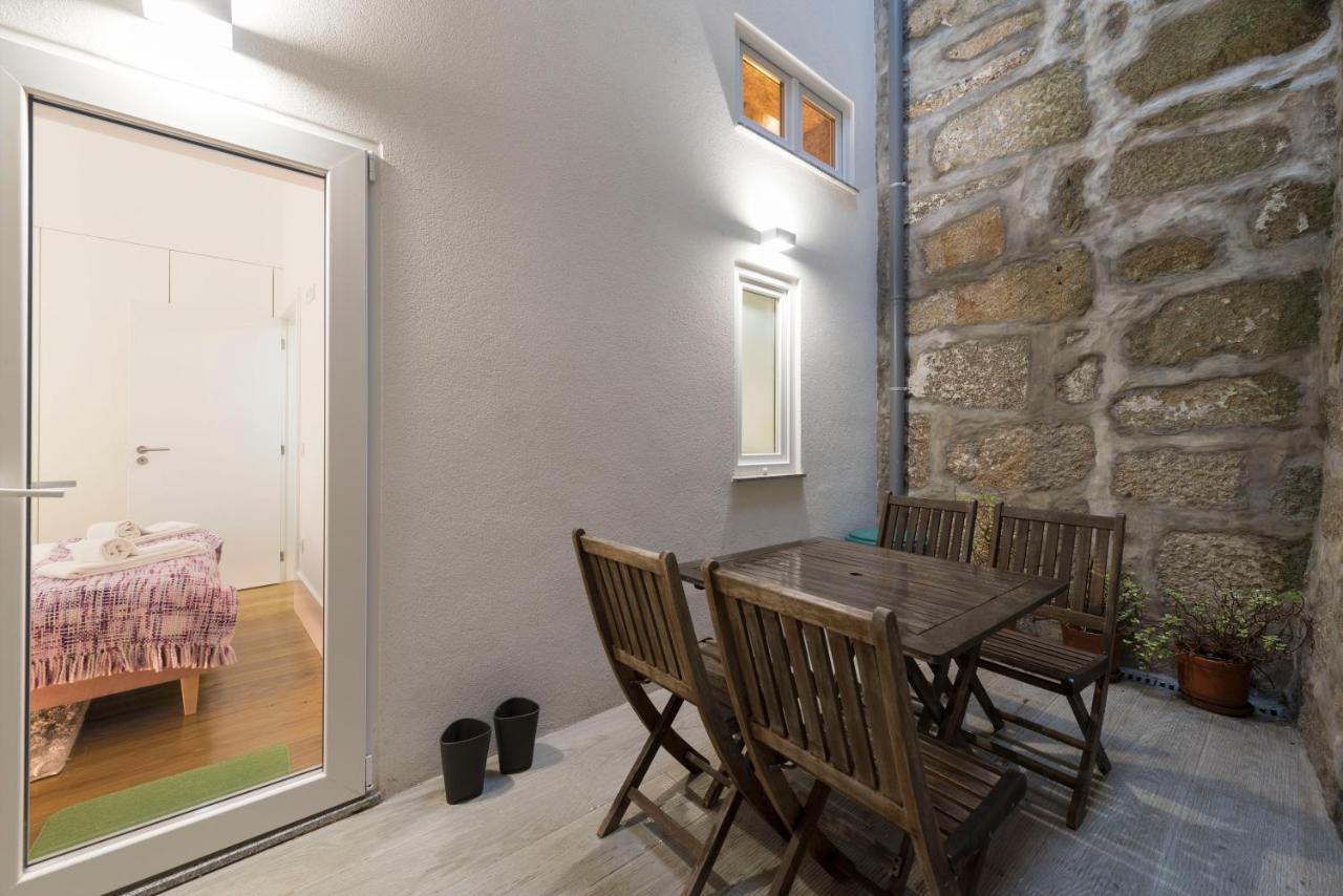 Lovelystay - Cozy Duplex With Patio Right Off Train&Metro Station 포르투 외부 사진