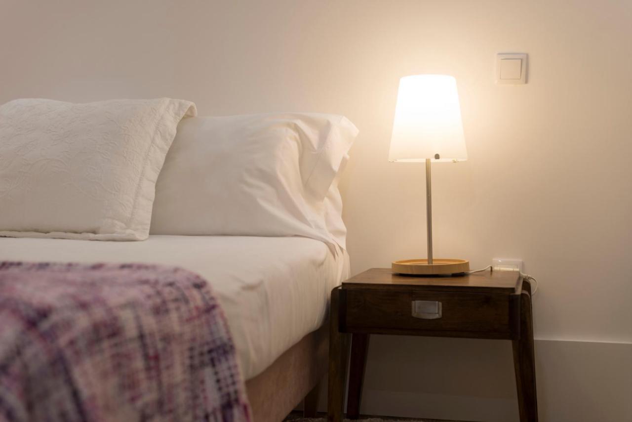 Lovelystay - Cozy Duplex With Patio Right Off Train&Metro Station 포르투 외부 사진