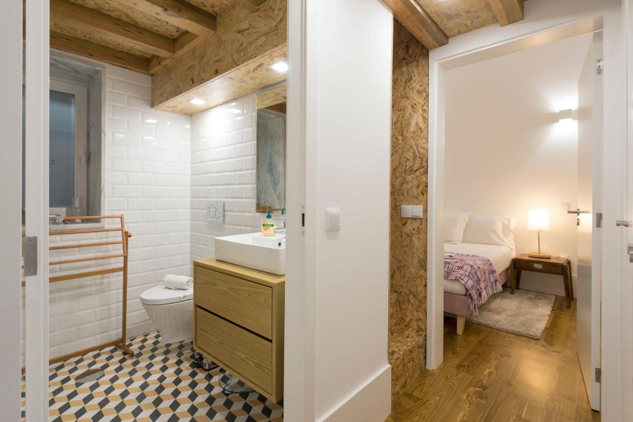 Lovelystay - Cozy Duplex With Patio Right Off Train&Metro Station 포르투 외부 사진